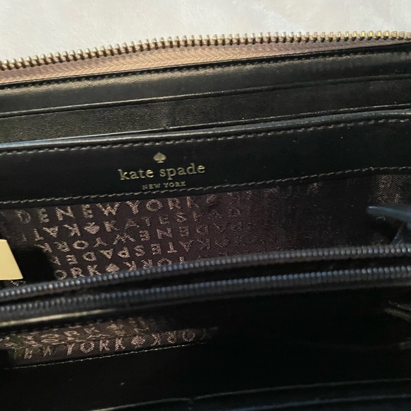 Kate Spade cream wallet with bow detail! - Picture 2 of 2